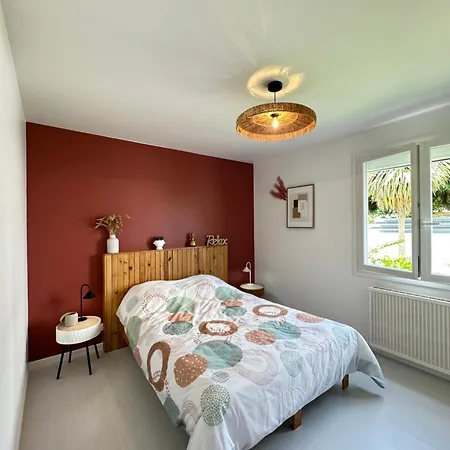 Maison Familiale Avec Grand Jardin Clos Et Parking Gratuit Aux Sables D'olonne *