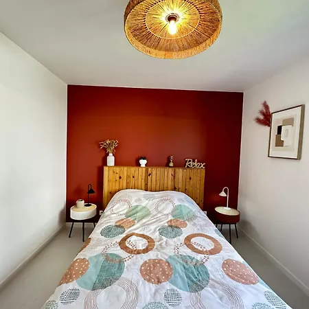 Maison Familiale Avec Grand Jardin Clos Et Parking Gratuit Aux Sables D'olonne Les Sables-dʼOlonne