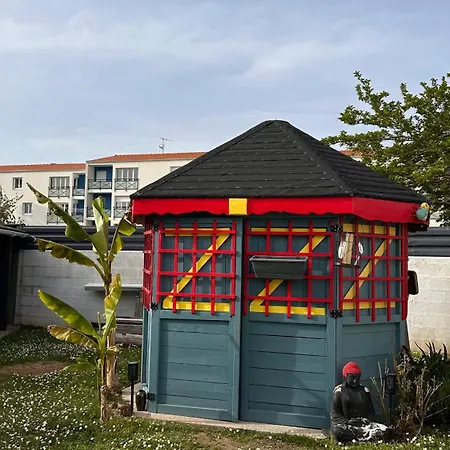 Maison Familiale Avec Grand Jardin Clos Et Parking Gratuit Aux Sables D'olonne