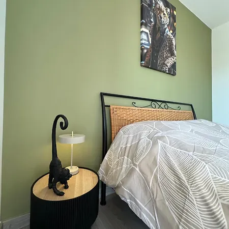 Vakantiehuis Maison Familiale Avec Grand Jardin Clos Et Parking Gratuit Aux Sables D'olonne *